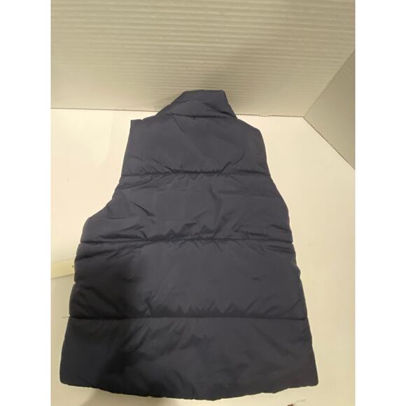 Amazon Essentials Boys Heavyweight Puffer Vest, Navy, XS (4-5) - Picture 2 of 9